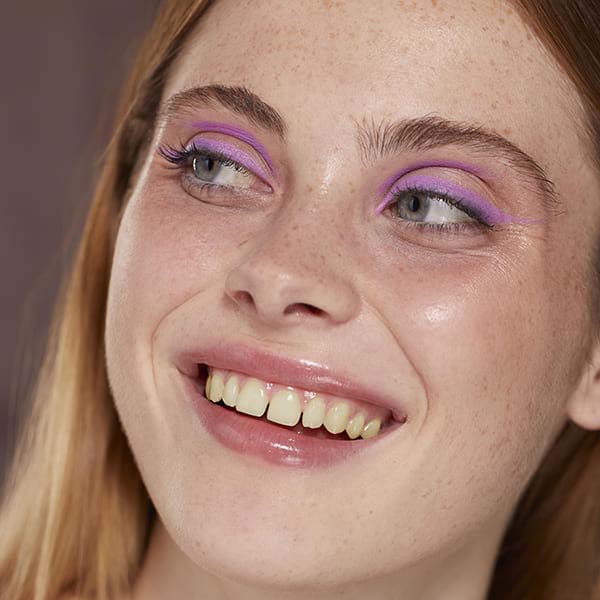 Teeth whitening Service